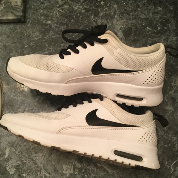 Nike Shoes - Nike air max Thea size 8